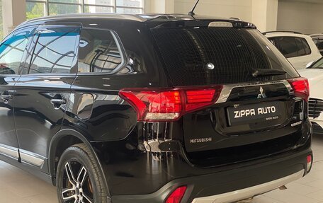 Mitsubishi Outlander III рестайлинг 3, 2016 год, 1 799 000 рублей, 7 фотография