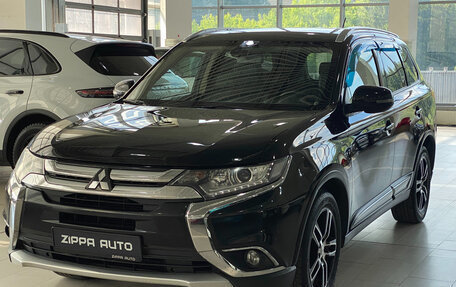 Mitsubishi Outlander III рестайлинг 3, 2016 год, 1 799 000 рублей, 3 фотография