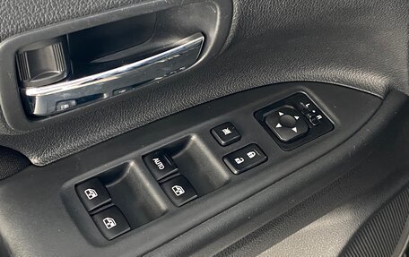 Mitsubishi Outlander III рестайлинг 3, 2016 год, 1 799 000 рублей, 16 фотография