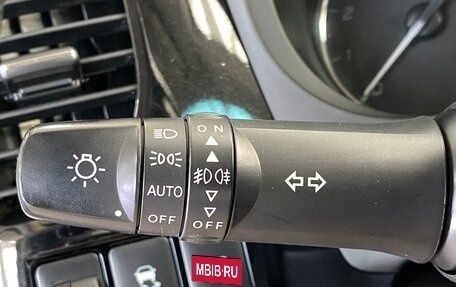 Mitsubishi Outlander III рестайлинг 3, 2016 год, 1 799 000 рублей, 13 фотография