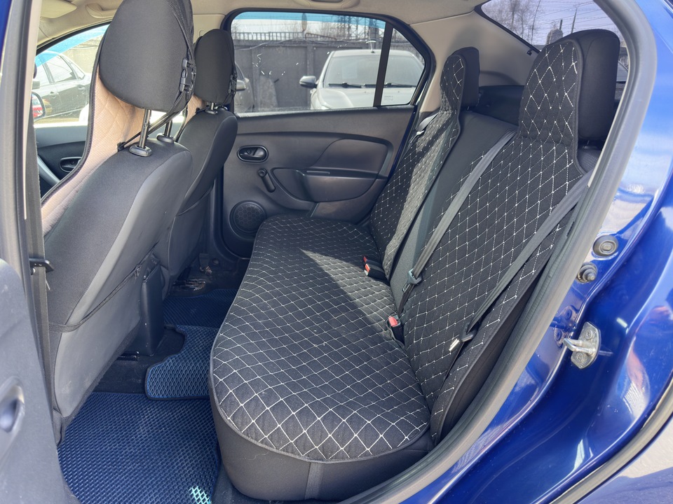 Renault Logan II, 2017 год, 750 000 рублей, 12 фотография