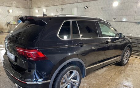 Volkswagen Tiguan II, 2021 год, 4 000 000 рублей, 4 фотография