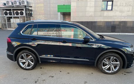 Volkswagen Tiguan II, 2021 год, 4 000 000 рублей, 20 фотография