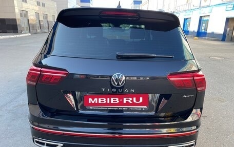 Volkswagen Tiguan II, 2021 год, 4 000 000 рублей, 23 фотография