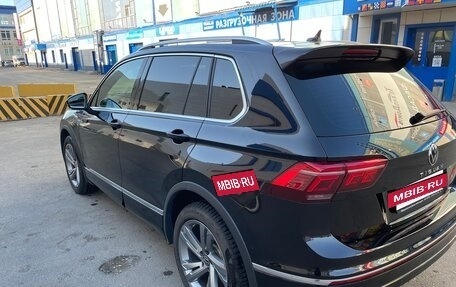 Volkswagen Tiguan II, 2021 год, 4 000 000 рублей, 24 фотография