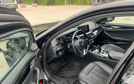 BMW 5 серия, 2017 год, 2 590 000 рублей, 10 фотография