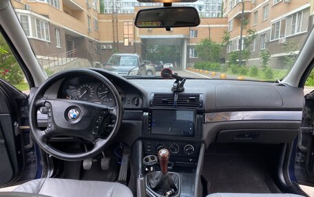 BMW 5 серия, 2003 год, 700 000 рублей, 16 фотография
