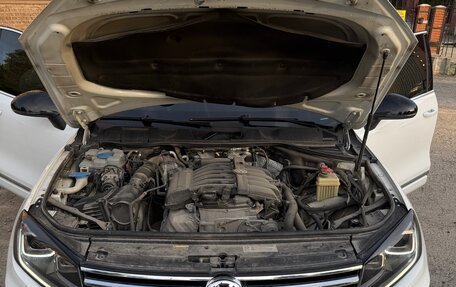 Volkswagen Touareg III, 2017 год, 3 999 000 рублей, 6 фотография