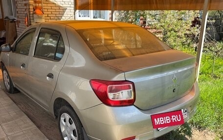 Renault Logan II, 2018 год, 900 000 рублей, 2 фотография