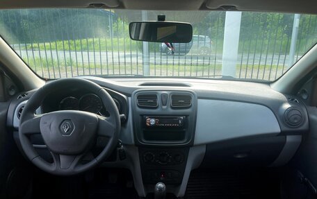 Renault Logan II, 2015 год, 699 000 рублей, 10 фотография