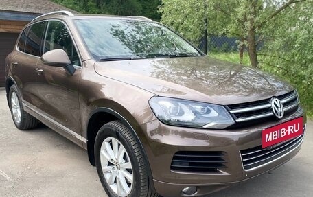 Volkswagen Touareg III, 2011 год, 2 600 000 рублей, 3 фотография