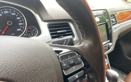 Volkswagen Touareg III, 2011 год, 2 600 000 рублей, 18 фотография