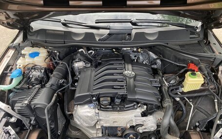Volkswagen Touareg III, 2011 год, 2 600 000 рублей, 24 фотография