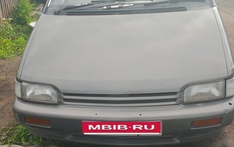 Nissan Prairie III, 1988 год, 120 000 рублей, 2 фотография