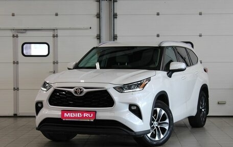 Toyota Highlander, 2021 год, 5 685 000 рублей, 1 фотография