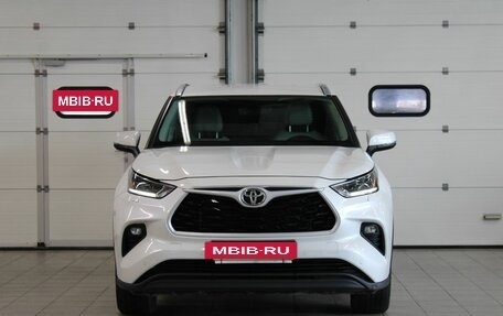 Toyota Highlander, 2021 год, 5 685 000 рублей, 2 фотография
