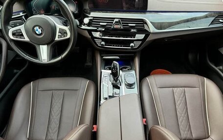 BMW 5 серия, 2022 год, 5 725 000 рублей, 2 фотография