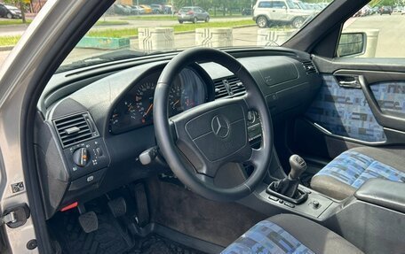 Mercedes-Benz C-Класс, 1995 год, 390 000 рублей, 9 фотография