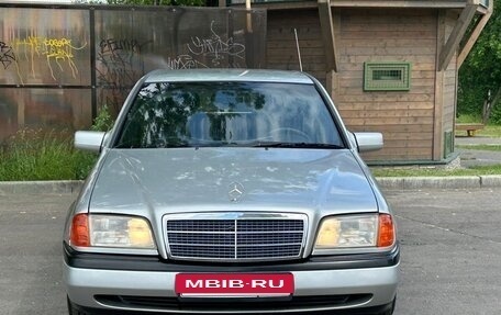 Mercedes-Benz C-Класс, 1995 год, 390 000 рублей, 3 фотография