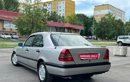 Mercedes-Benz C-Класс, 1995 год, 390 000 рублей, 4 фотография
