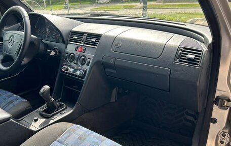 Mercedes-Benz C-Класс, 1995 год, 390 000 рублей, 14 фотография