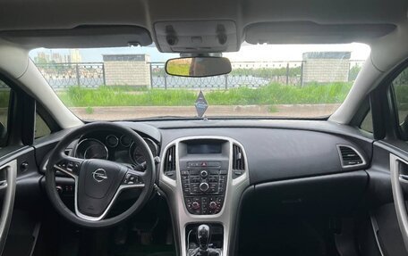 Opel Astra J, 2011 год, 425 000 рублей, 9 фотография