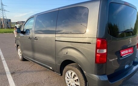 Peugeot Traveller I, 2018 год, 2 500 000 рублей, 5 фотография