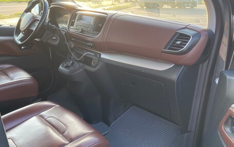 Peugeot Traveller I, 2018 год, 2 500 000 рублей, 11 фотография