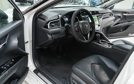 Toyota Camry, 2019 год, 2 599 000 рублей, 6 фотография