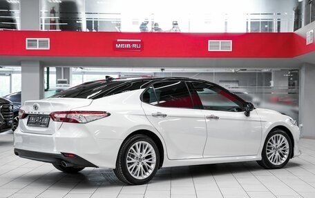 Toyota Camry, 2019 год, 2 599 000 рублей, 2 фотография