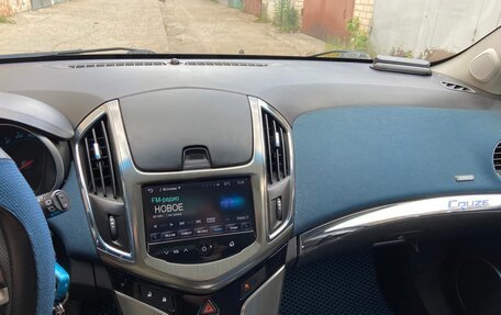 Chevrolet Cruze II, 2013 год, 800 000 рублей, 6 фотография