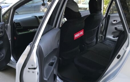 Toyota Ractis II, 2011 год, 955 000 рублей, 16 фотография