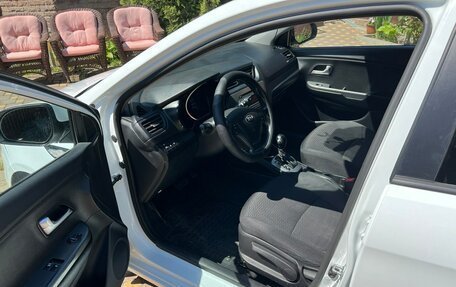 KIA Rio III рестайлинг, 2017 год, 1 099 000 рублей, 13 фотография
