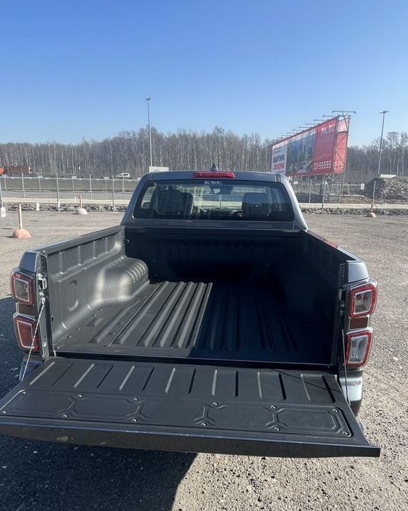 Isuzu D-Max, 2024 год, 4 900 000 рублей, 10 фотография