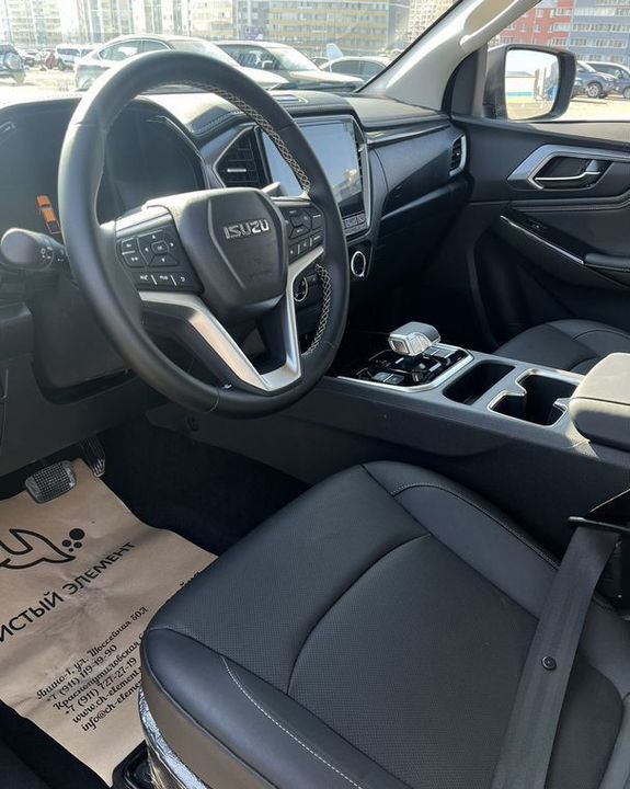 Isuzu D-Max, 2024 год, 4 900 000 рублей, 16 фотография