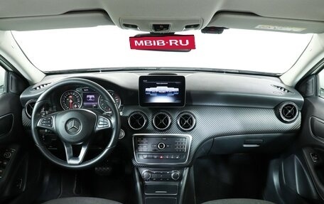 Mercedes-Benz GLA, 2018 год, 2 200 000 рублей, 12 фотография