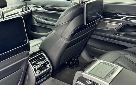 BMW 7 серия, 2019 год, 6 490 000 рублей, 14 фотография