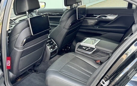 BMW 7 серия, 2019 год, 6 490 000 рублей, 15 фотография
