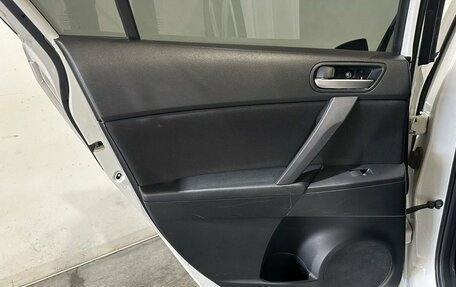 Mazda 3, 2011 год, 900 000 рублей, 27 фотография
