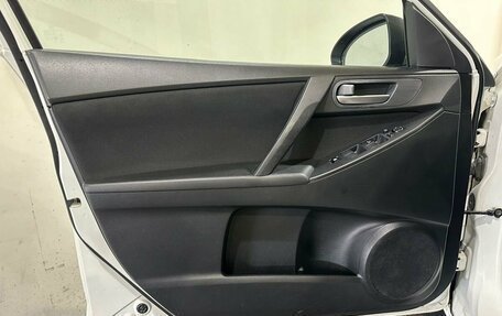 Mazda 3, 2011 год, 900 000 рублей, 25 фотография