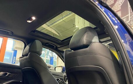 BMW 3 серия, 2019 год, 3 890 000 рублей, 24 фотография