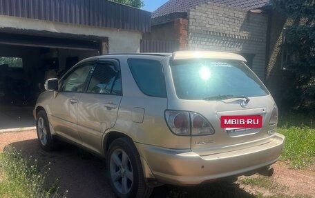 Lexus RX IV рестайлинг, 1999 год, 770 000 рублей, 3 фотография