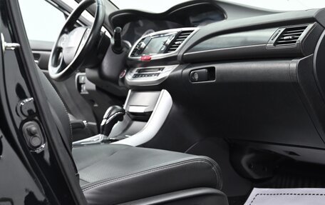 Honda Accord IX рестайлинг, 2013 год, 1 295 000 рублей, 13 фотография