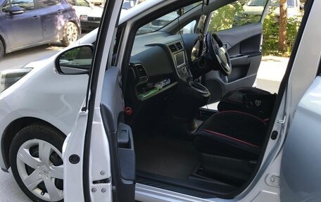 Toyota Ractis II, 2011 год, 955 000 рублей, 16 фотография