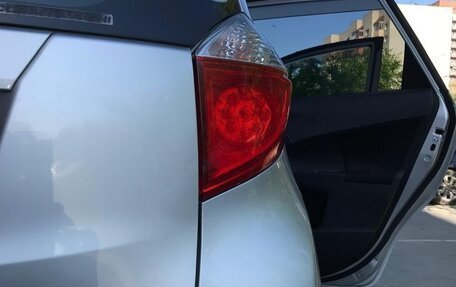 Toyota Ractis II, 2011 год, 955 000 рублей, 14 фотография
