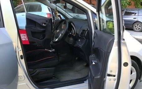 Toyota Ractis II, 2011 год, 955 000 рублей, 17 фотография