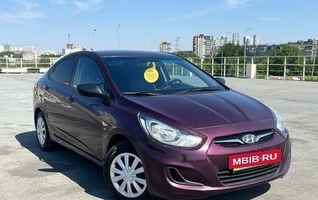 Hyundai Solaris II рестайлинг, 2013 год, 895 000 рублей, 3 фотография