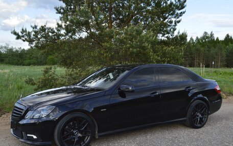 Mercedes-Benz E-Класс, 2010 год, 1 650 000 рублей, 39 фотография