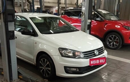 Volkswagen Polo VI (EU Market), 2016 год, 880 000 рублей, 2 фотография