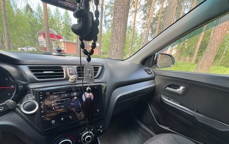 KIA Rio III рестайлинг, 2013 год, 765 000 рублей, 21 фотография